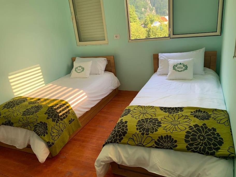 Vita Guesthouse Bajram Curri ภายนอก รูปภาพ
