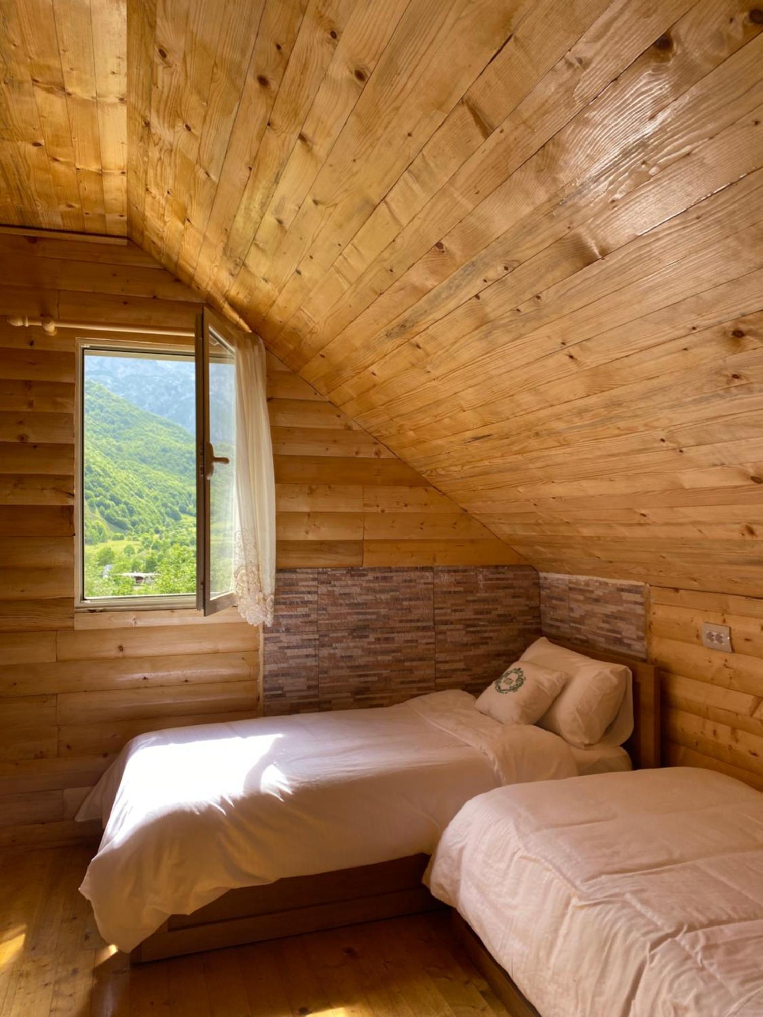 Vita Guesthouse Bajram Curri ภายนอก รูปภาพ