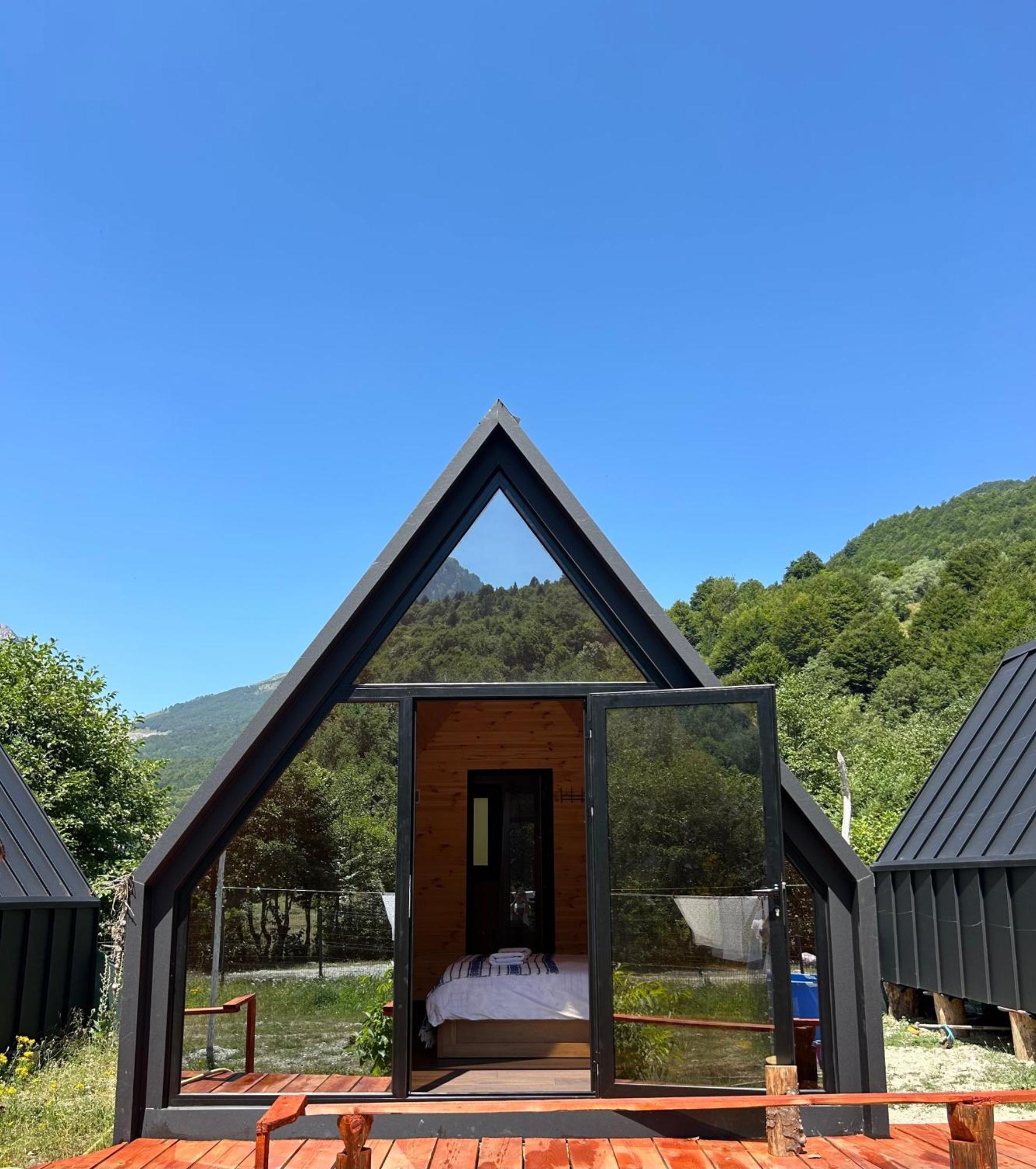 Vita Guesthouse Bajram Curri ภายนอก รูปภาพ